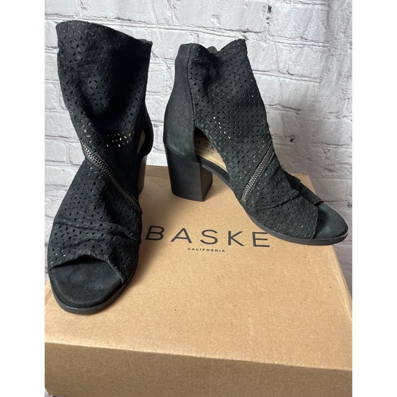 Baske California Aura Black Suede Peep Toe Booties Size 9 - Picture 7 of 10